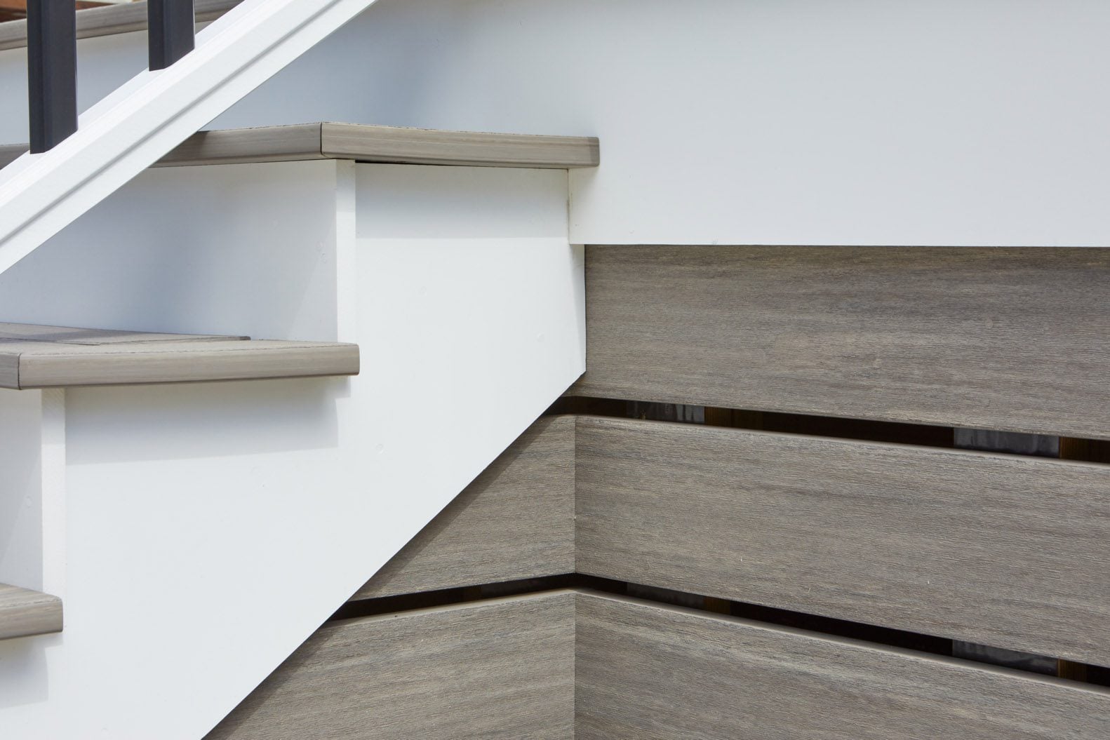 Horizontal Deck Skirting